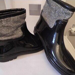 Michael kors ankles  rain  boots size 9 new double  maerial inside